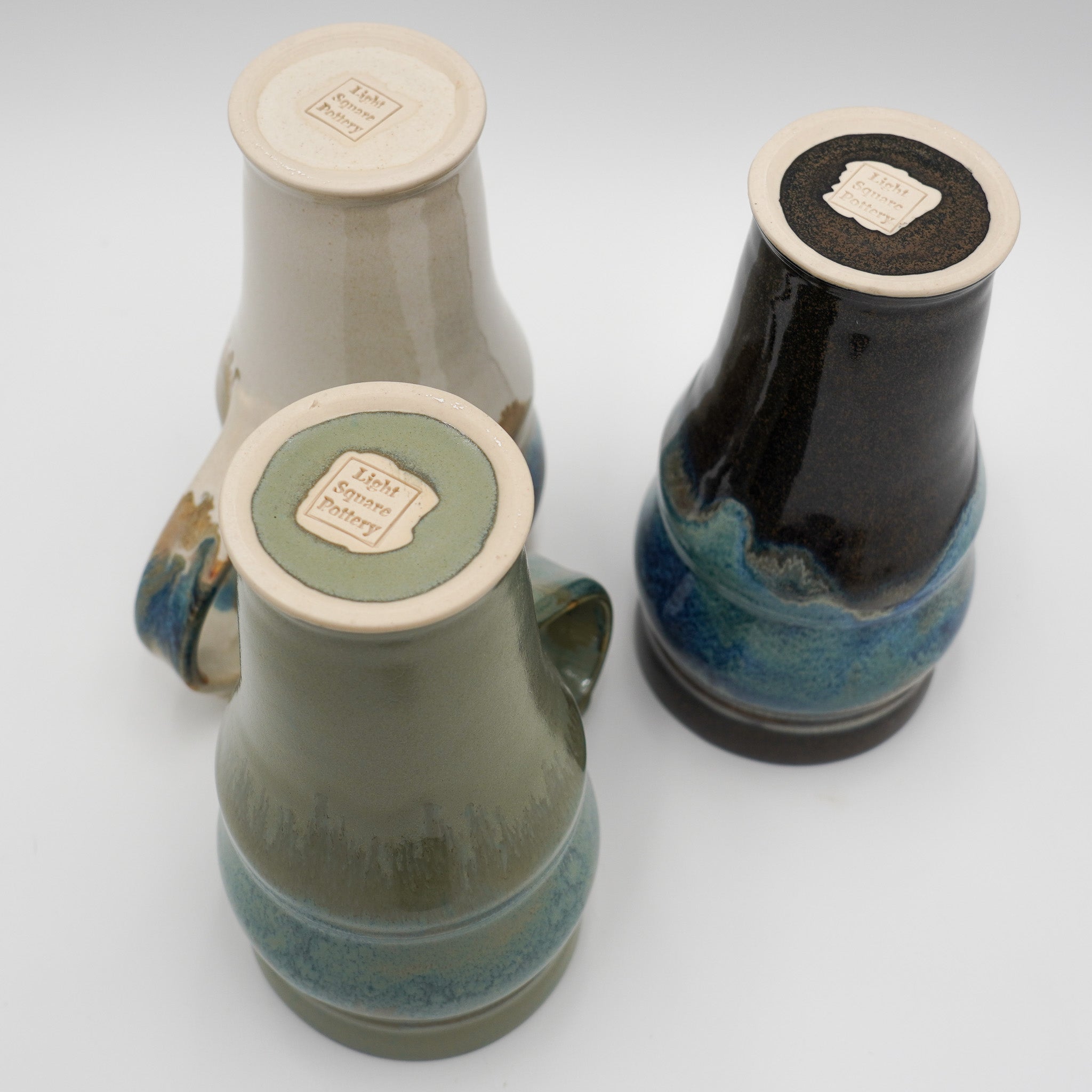 Handmade Pottery Travel Mug: 20 Ounce Ceramic Coffee Mug Lidded and Thumb Buttoned Handle